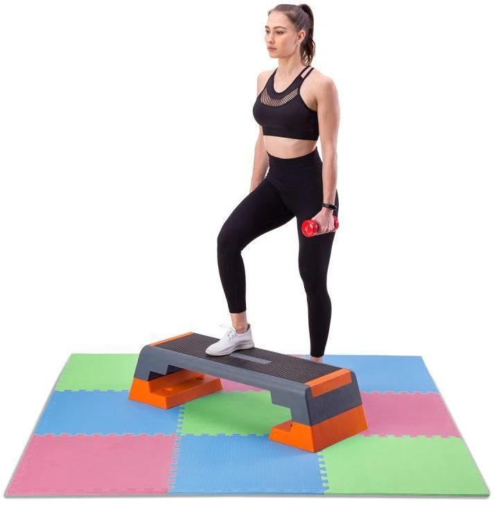 Sudedamas kilimėlis treniruotėms One Fitness MP10 žalias-mėlynas-raudonas, 60x60x1.0cm (9 dalių)