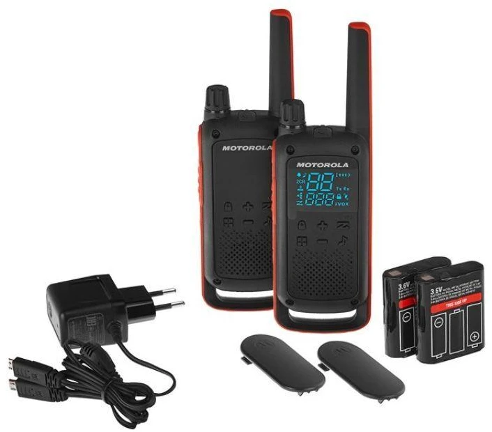 Radijo stotelė - racija  MOTOROLA TALKABOUT T82  2vnt.
