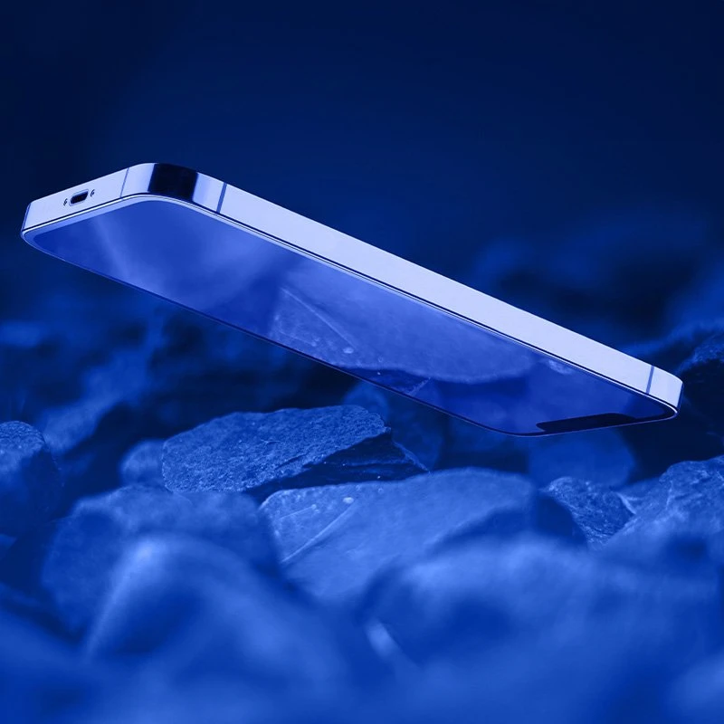 „Cellular Line Cellularline Impact Glass“ – grūdintas apsauginis stiklas, skirtas „Apple iPhone 15“ / „Apple iPhone 15 Pro“.