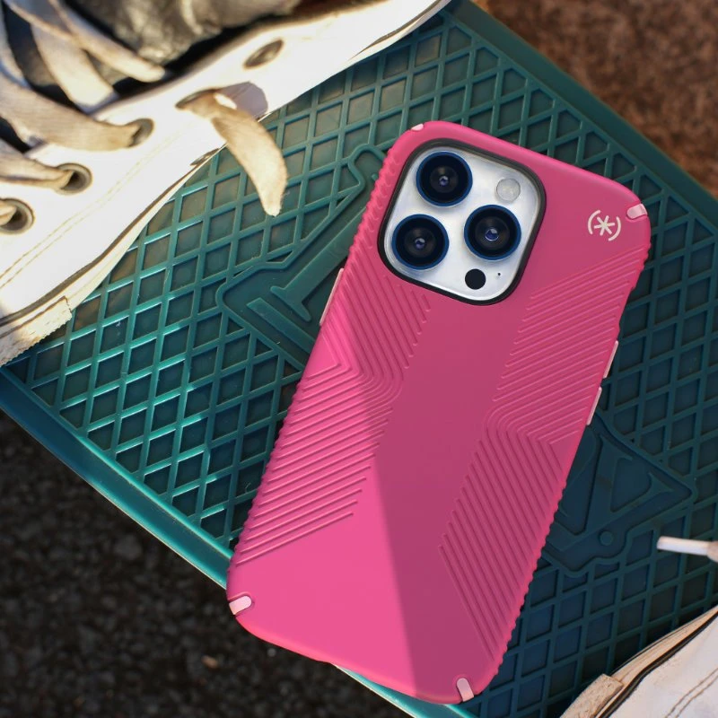 Speck Presidio2 Grip + MagSafe - dėklas skirtas Apple iPhone 14 Plus su MICROBAN coating Digitalpink / Blossompink / Baltas