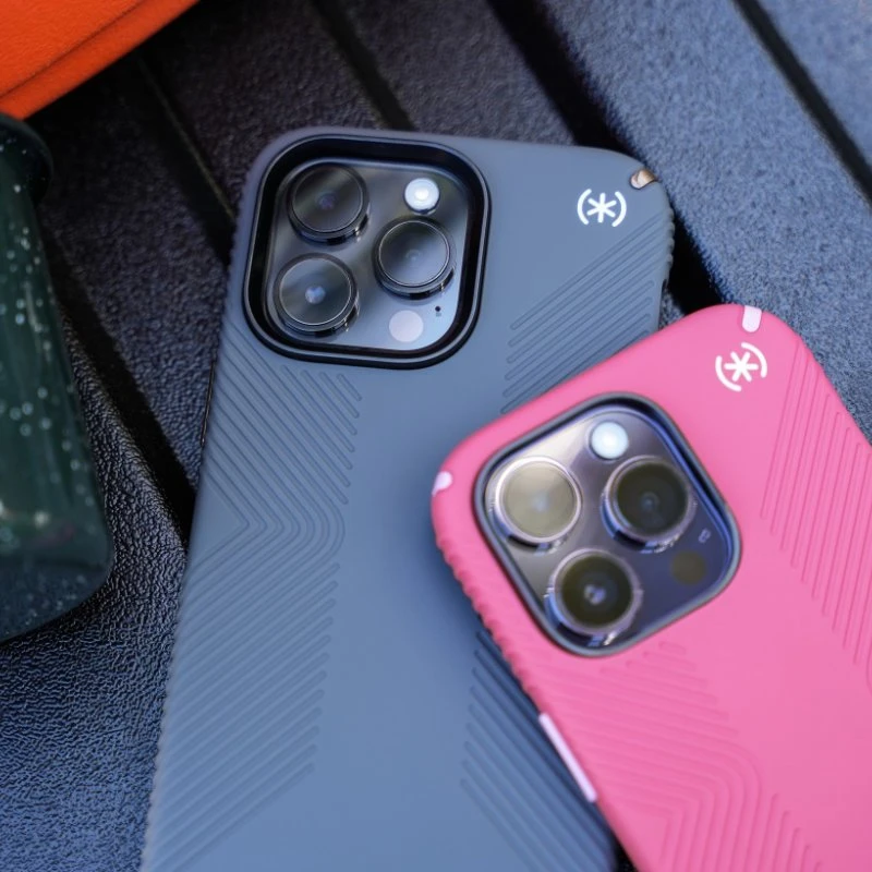 Speck Presidio2 Grip + MagSafe - dėklas skirtas Apple iPhone 14 Plus su MICROBAN coating Digitalpink / Blossompink / Baltas