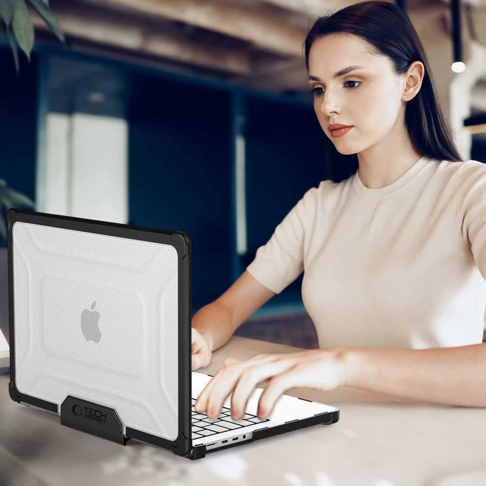 „Tech-Protect SmartShell Pro“ dėklas, skirtas „Macbook Pro 14 M1 / M2 / M3 / M4 / M5“ 2021–2025 m. – juodas ir skaidrus