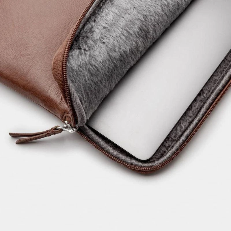 Trunk MacBook 14" ruda