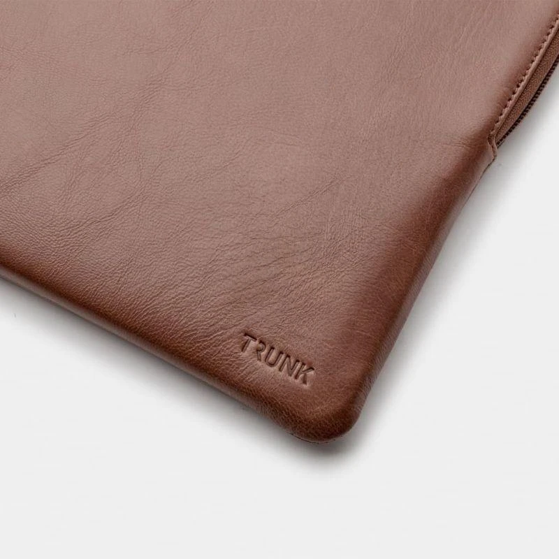 Trunk MacBook 14" ruda