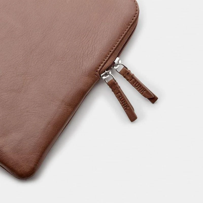Trunk MacBook 14" ruda