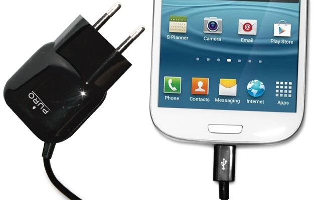 PURO Mini kelioninis įkroviklis - Portable laidinis įkroviklis su Micro USB Cable juodos spalvos