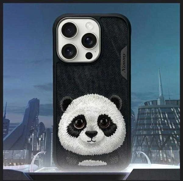 Nimmy Apple iPhone 16 Pro 6.3" dėklas telefonui juodos spalvos Big Eyed Pet 2.0 Panda