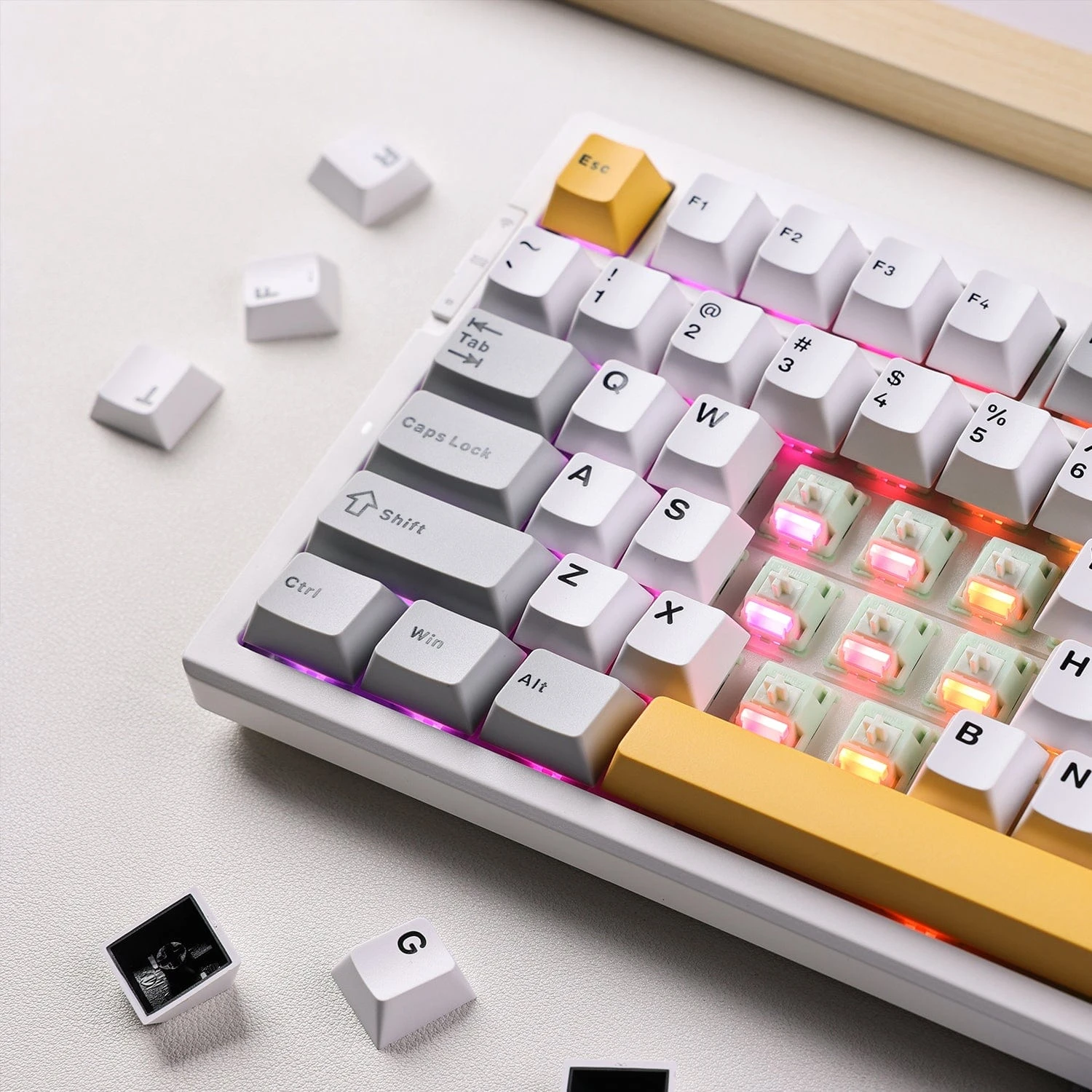 Klaviatūra MCHOSE G75 PRO (Glacier Gradient) aprašymas - Prekės nuotrauka