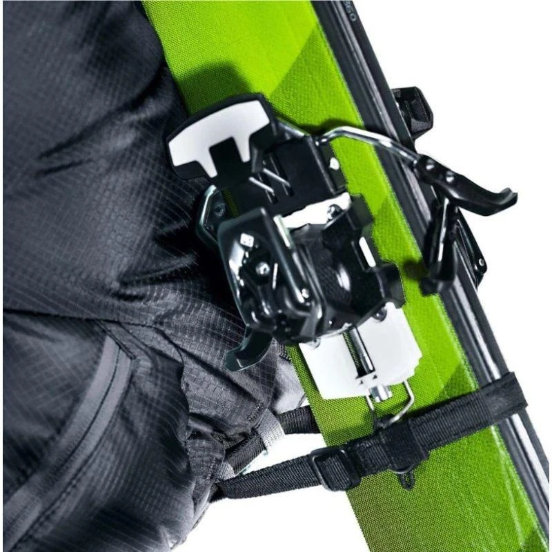 Deuter Updays 24 SL-juodas skydiving backpack