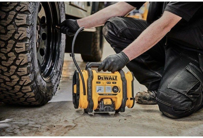 Akumuliatorinis kompresorius DeWalt DCC018N 18V (be akumuliatoriaus ir kroviklio)