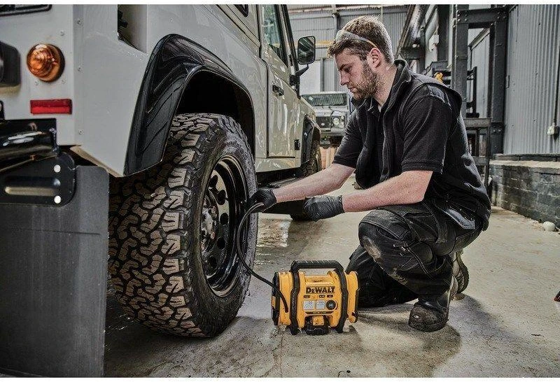 Akumuliatorinis kompresorius DeWalt DCC018N 18V (be akumuliatoriaus ir kroviklio)