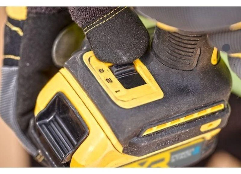 Smūginis veržliasūkis DeWalt DCF870E2T-QW; 18 V; 2x1,7 Ah akum.