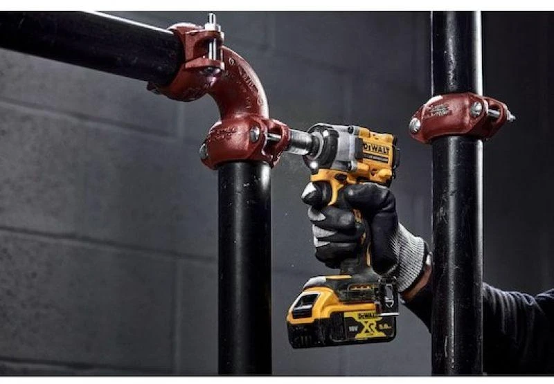 Dewalt smūginis veržliasukis DCF922P2T 1/2",18V, 406Nm, 2x5,0Ah TSTAK