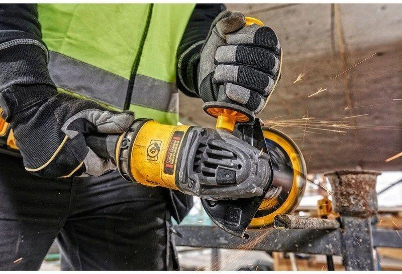Kampinis šlifuoklis DeWalt DCG418NT-XJ FlexVolt; 54 V (be akumuliatoriaus ir pakrovėjo)