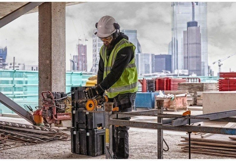 Kampinis šlifuoklis DeWalt DCG418NT-XJ FlexVolt; 54 V (be akumuliatoriaus ir pakrovėjo)