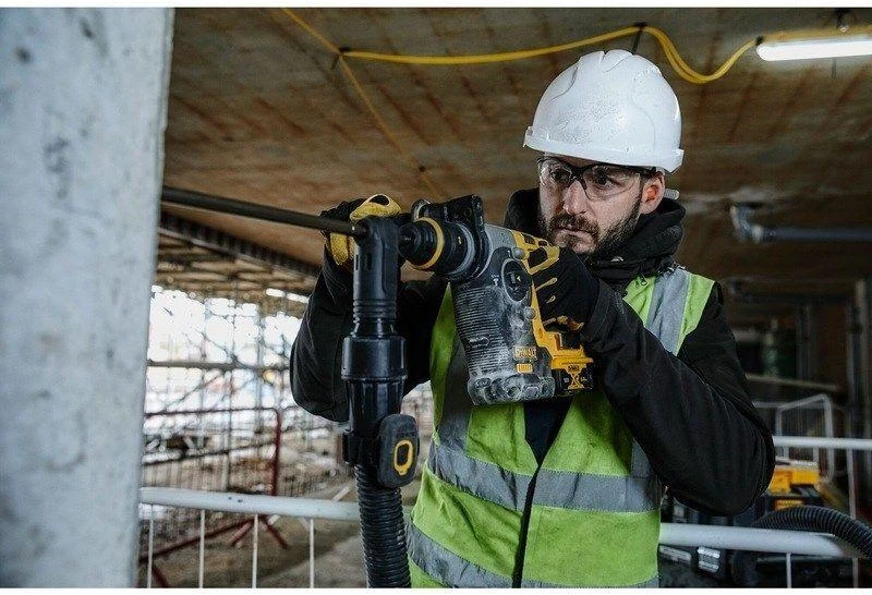 DEWALT SDS-PLUS GRĘŽIMO KJŪKAS 18V 2.1J 2 x 5.0Ah XR LI-ION BE šepetėlių + LAIKIKLIS DCH274P2T