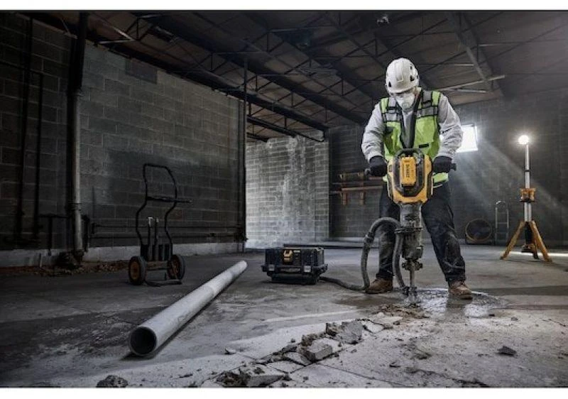 Atskėlimo plaktukas DeWalt DCH966Z2-QW; 54 V; 41 J; 1x15,0 Ah akum.