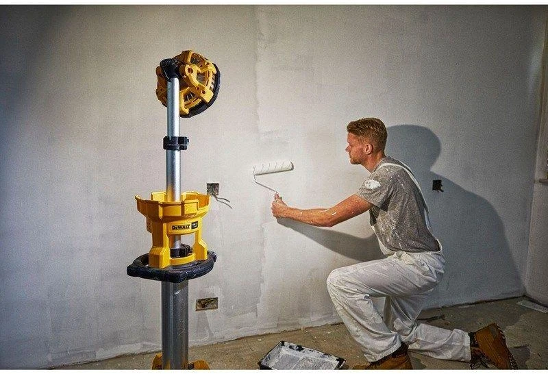 Teleskopinė lempa ant trikojo DeWalt DCL079-XJ (3000 lm, Baltas šiltas)