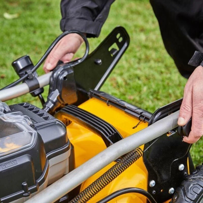 Akumuliatorinė vejapjovė DeWalt DCMW564P2; 2x18 V; 2x5,0 Ah akum.