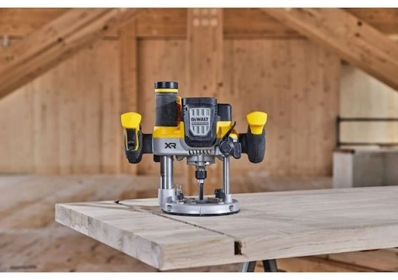 Freza DeWalt DCW620NT-XJ; 18 V (be akumuliatoriaus ir pakrovėjo)