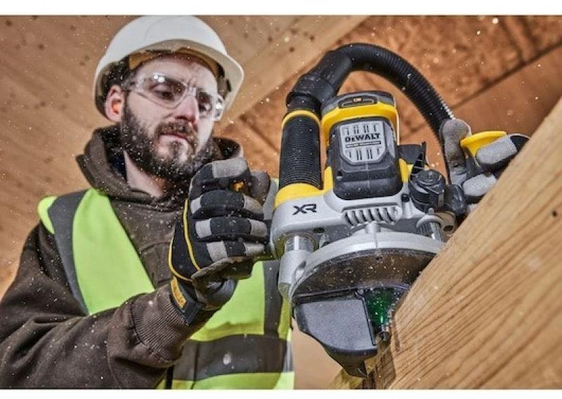 Freza DeWalt DCW620NT-XJ; 18 V (be akumuliatoriaus ir pakrovėjo)