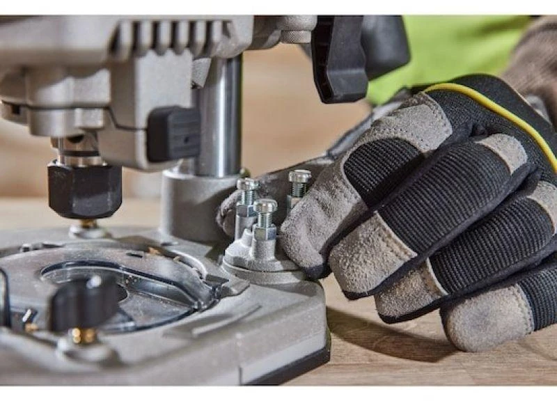 Freza DeWalt DCW620NT-XJ; 18 V (be akumuliatoriaus ir pakrovėjo)