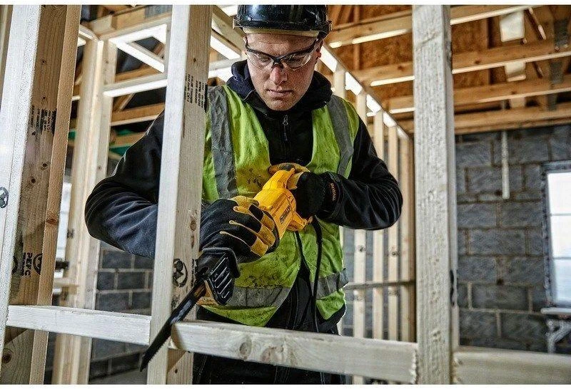 Elektrinis tiesinis pjūklas DeWalt DWE305PK (1100W)