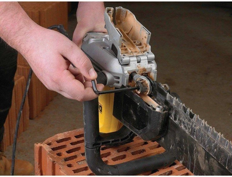 Tandeminis pjūklas DeWalt DWE398-QS