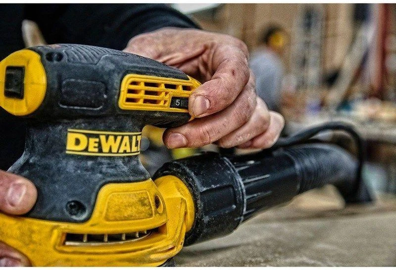 DEWALT ekscentrinis šlifuoklis DWE6423 280W