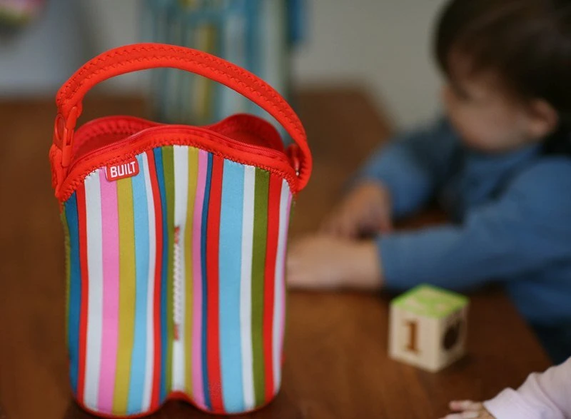BUILT Dviejų butelių krepšys su laikikliu BUILT Bottle Buddy (Baby Rožinė Stripe)