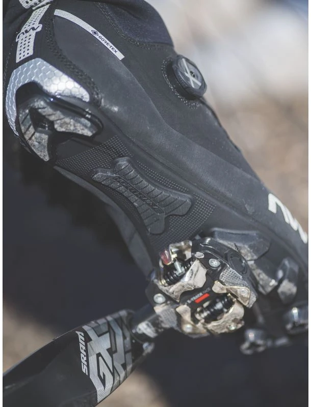 Dviračių batai su GORE-TEX membrana Northwave Extreme XC GTX