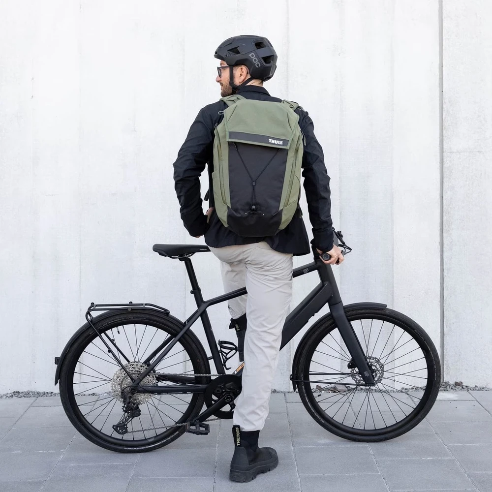 Dviračių kuprinė Thule Paramount Bike Commute 28 l, juoda