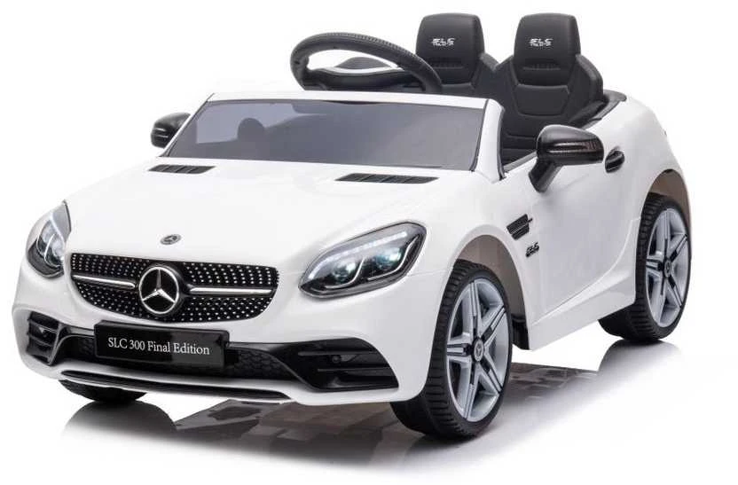 Elektrinis automobilis Mercedes SLC 300 – pramogai ir lavinančiam žaidimui lauke.