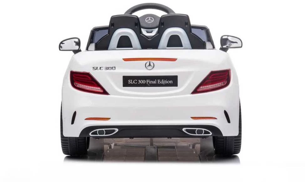 Elektrinis automobilis Mercedes SLC 300 – pramogai ir lavinančiam žaidimui lauke.