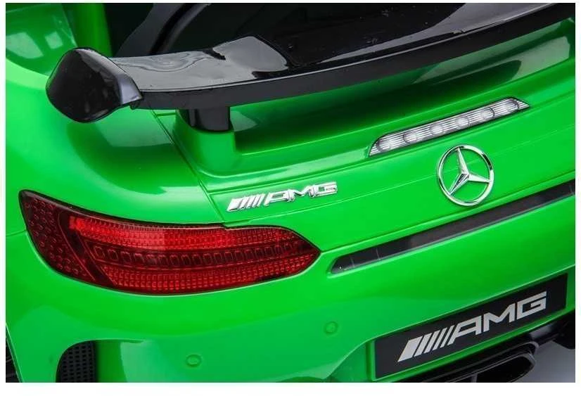 Elektromobilis Mercedes GTR vaikams – pramogai ir saugiam vairavimo pažinimui.