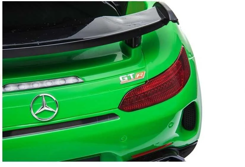 Elektromobilis Mercedes GTR vaikams – pramogai ir saugiam vairavimo pažinimui.