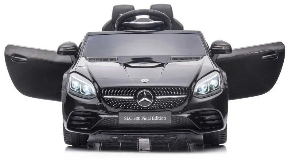 Elektromobilis Mercedes SLC 300 – mažiesiems vairuotojams smagiam pasivažinėjimui.