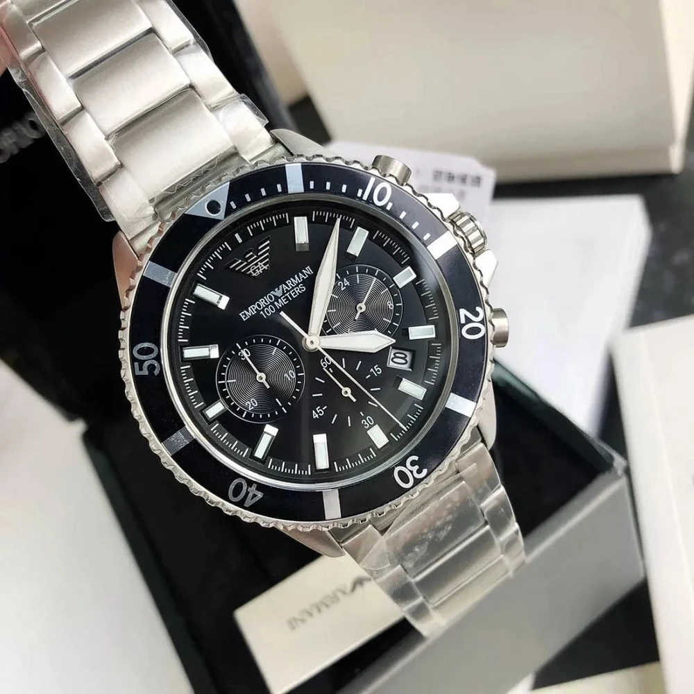 „Emporio Armani AR11360“ vyriškas nardymo stiliaus sidabrinis ir juodas laikrodis