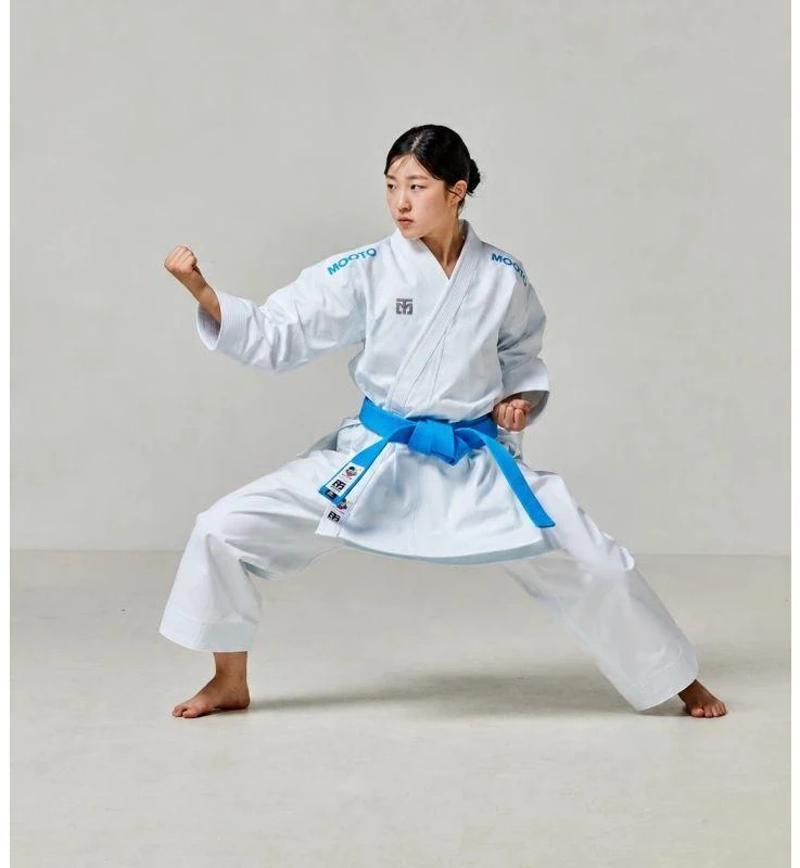 „Extera Kata“ WKF mėlynas karatė kimono | MOOTO