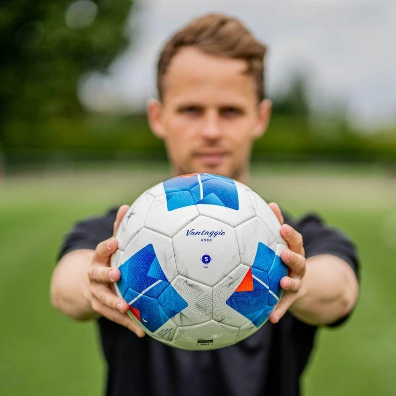 F5N4900 Molten Vantaggio FIFA Quality PRO – futbolo kamuolys rungtynėms