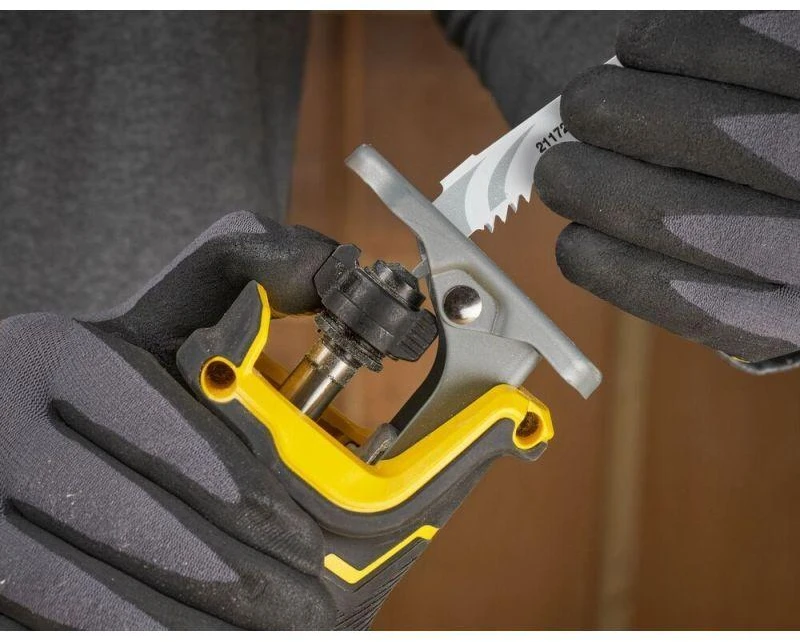 Stanley Fatmax SFMCS311B tiesinis pjūklas 18 V juodas, geltonas