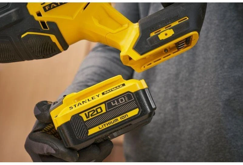 Stanley Fatmax SFMCS311B tiesinis pjūklas 18 V juodas, geltonas