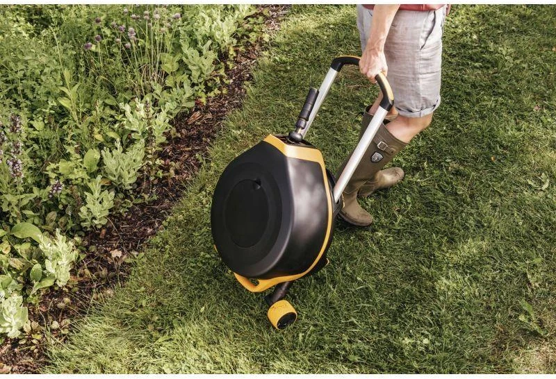 Automatinė ritė su žarna Fiskars 1067548, 60 cm