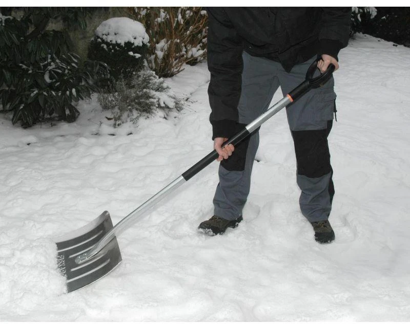 Fiskars Lengvas ir tvirtas aliumininis sniego kastuvas 44cm (1001636)