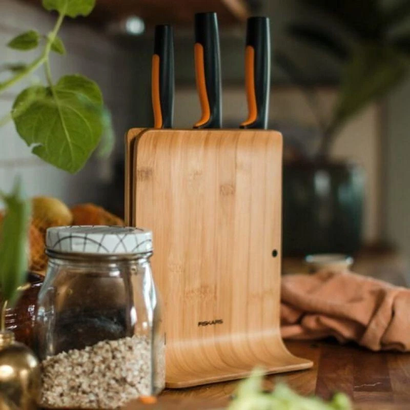Fiskars Functional Form bambukinis peilių dėklas 3 peiliams, 1057553