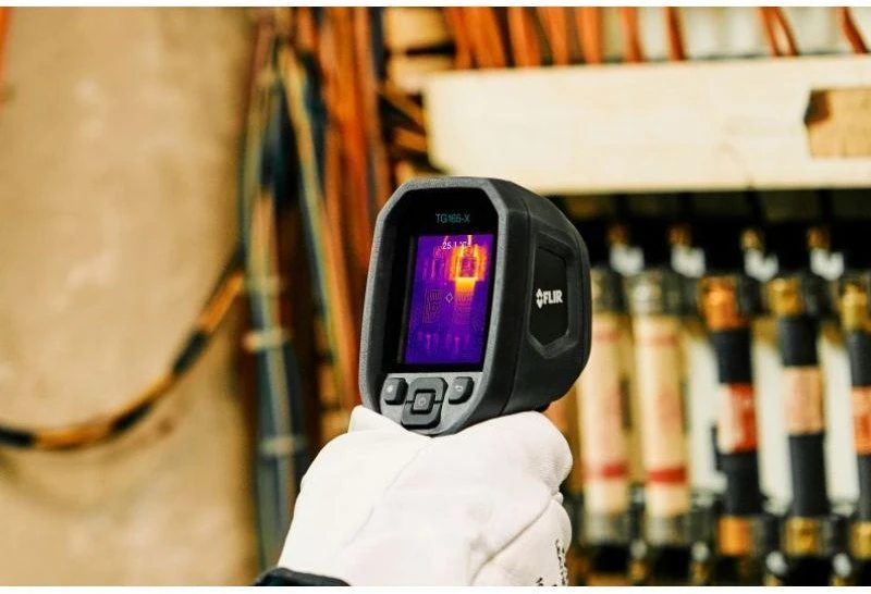 Termovizorinė kamera - FLIR TG165-X -25 iki +300 °C 80x60 pikselių juoda