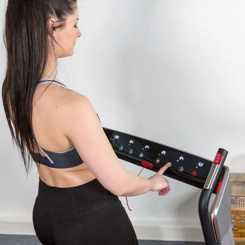 FLOW FITNESS ELEKTRINIS BĖGIMO TAKELIS RUNNER DTM400i