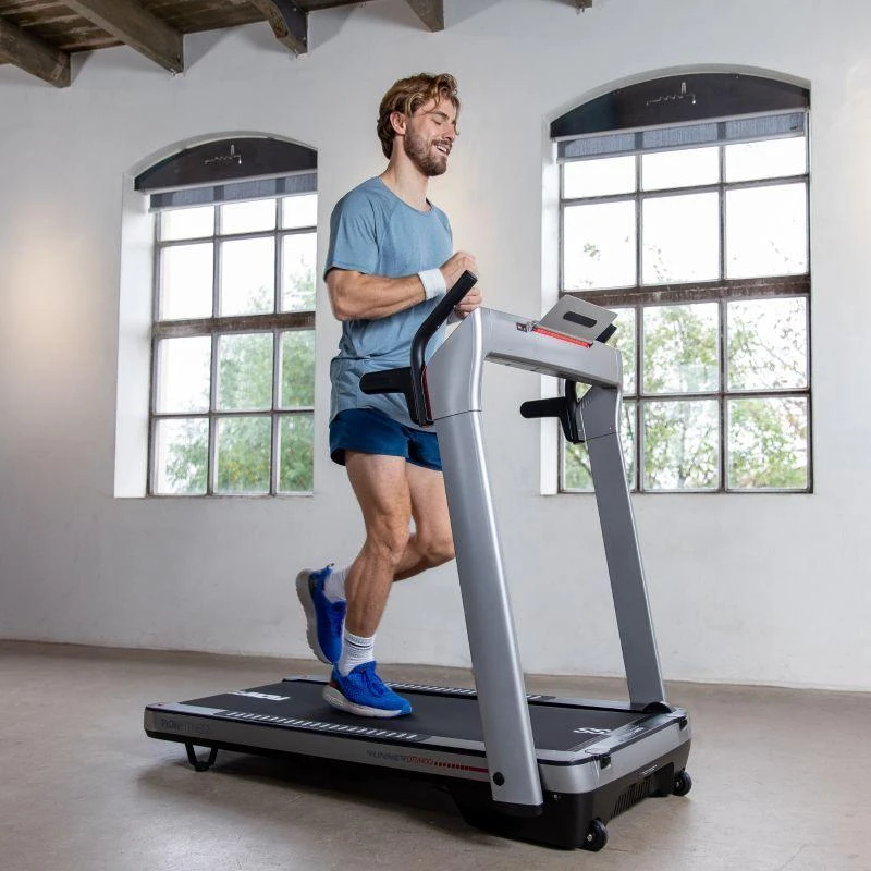 FLOW FITNESS ELEKTRINIS BĖGIMO TAKELIS RUNNER DTM400i