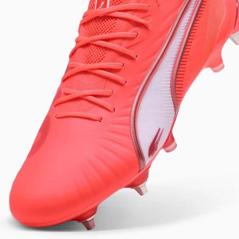 Futbolo batai Puma King Ultimate MxSG M 108304-01