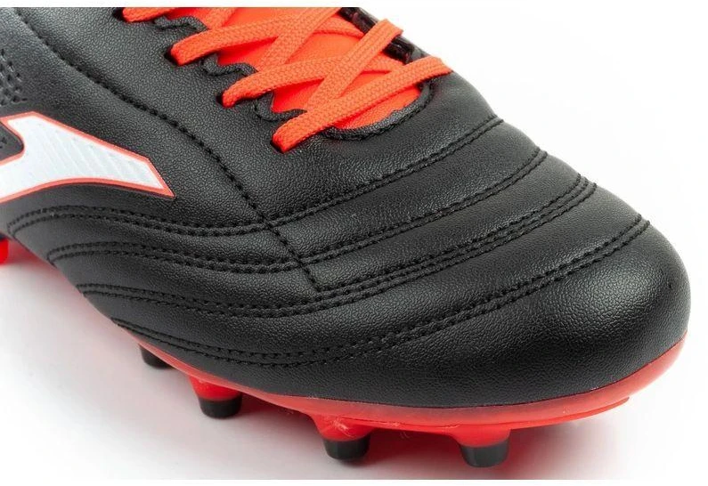 Futbolo bateliai Joma Toledo Jr 2601, 38 dydis, juodi